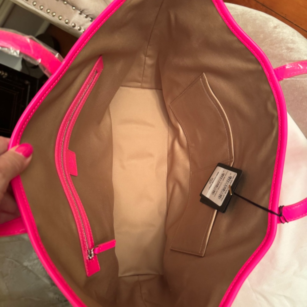 πππNWT MCM πNeonπ Pink Visetos Coated Canvas Portuna Shopper Tote - Picture 2 of 15